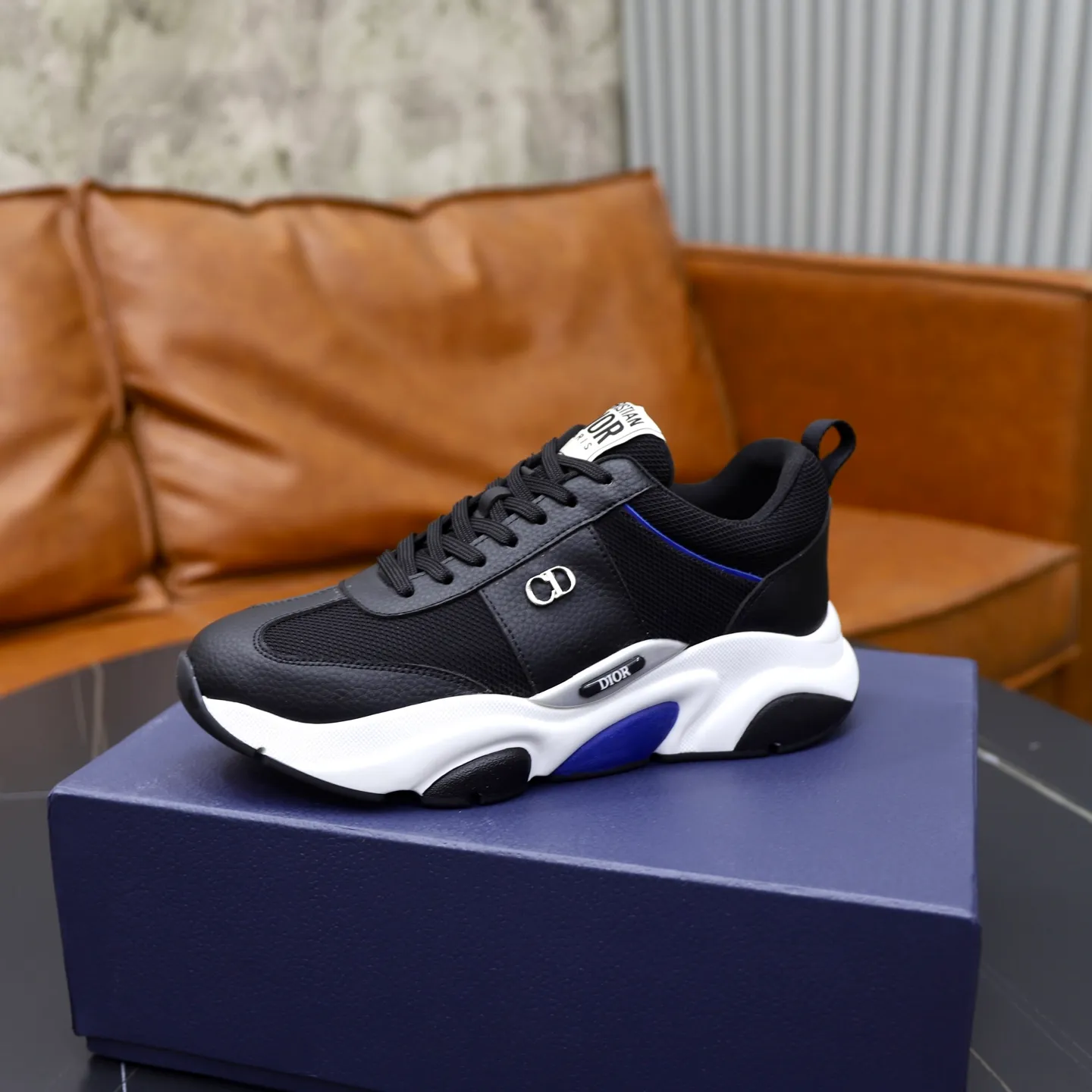 Ex-factory price: 462💰🙅‍♂️🙅‍♂️🙅‍♂️ Brand: Dior DIOR Standard code: 38-44 (45 customized) Grade: Same as the official website Material: Original leather splicing Comfortable and breathable lining Original wear-resistant outsole Style category: Men's fashionable casual shoes Running sneakers Noble luxury brand elements Top luxury Color: actual picture color